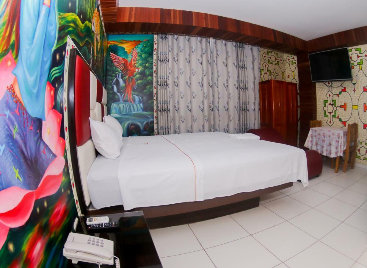 Gran Hotel Gusbet Pucallpa Buitenkant foto