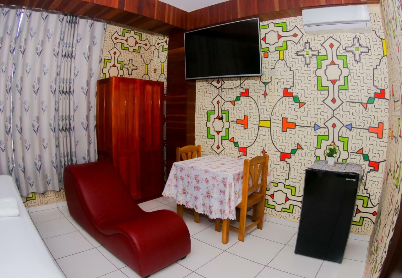 Gran Hotel Gusbet Pucallpa Buitenkant foto
