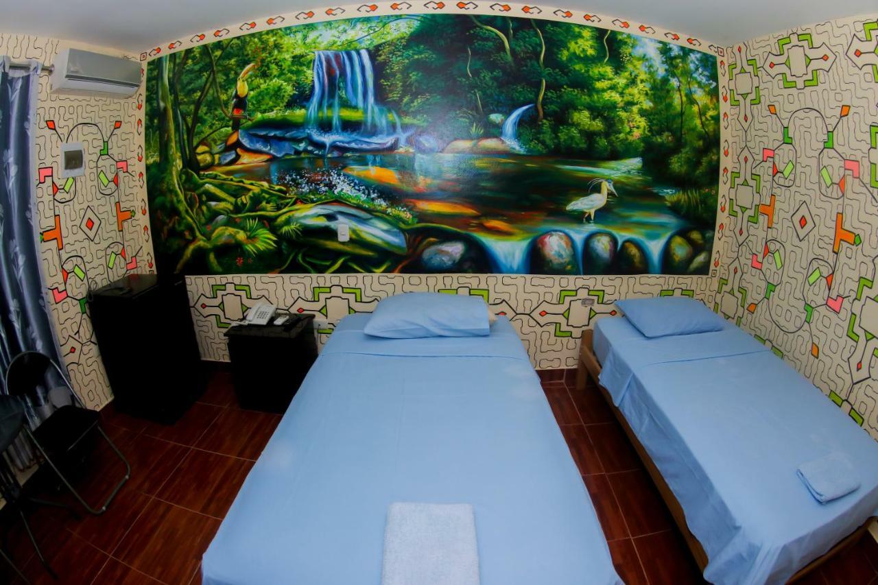 Gran Hotel Gusbet Pucallpa Buitenkant foto